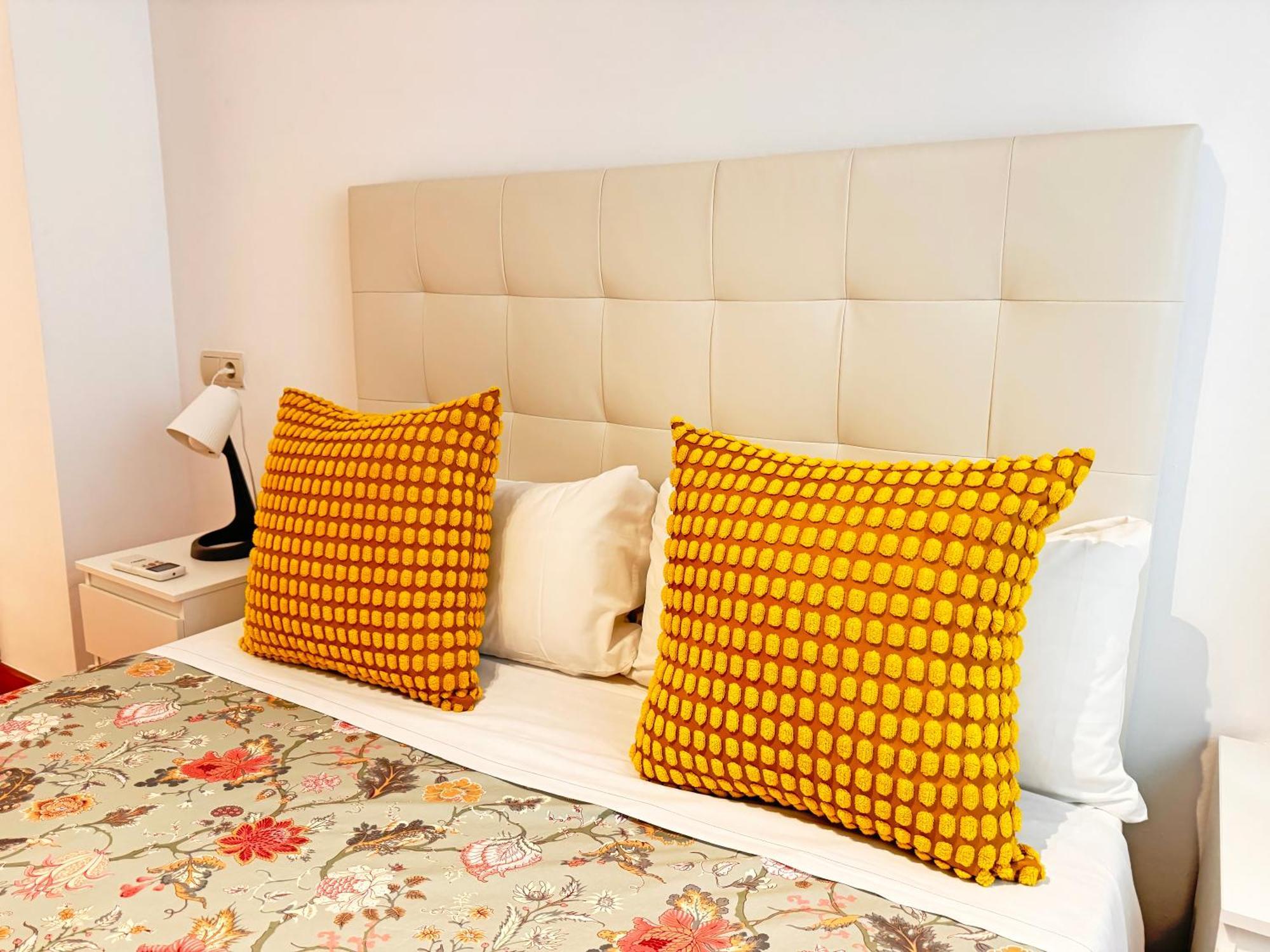 Ferienwohnung Triana Luxury Numancia Sevilla Exterior foto